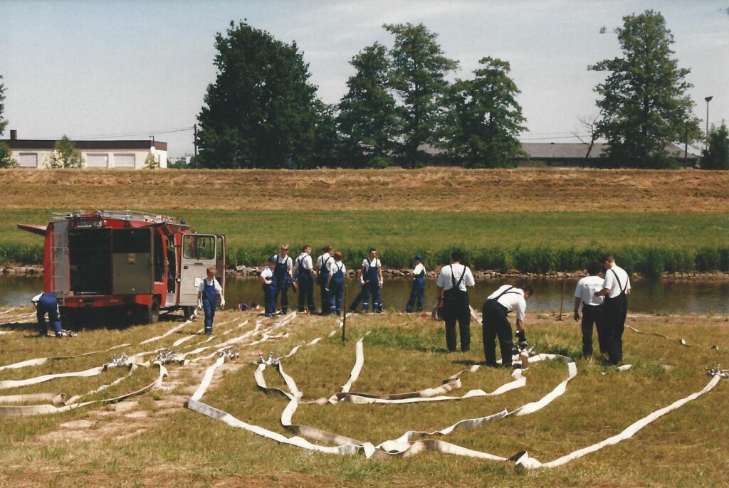 Weltrekord der größten Wasserwand (1999) ©Feuerwehr Bischweier